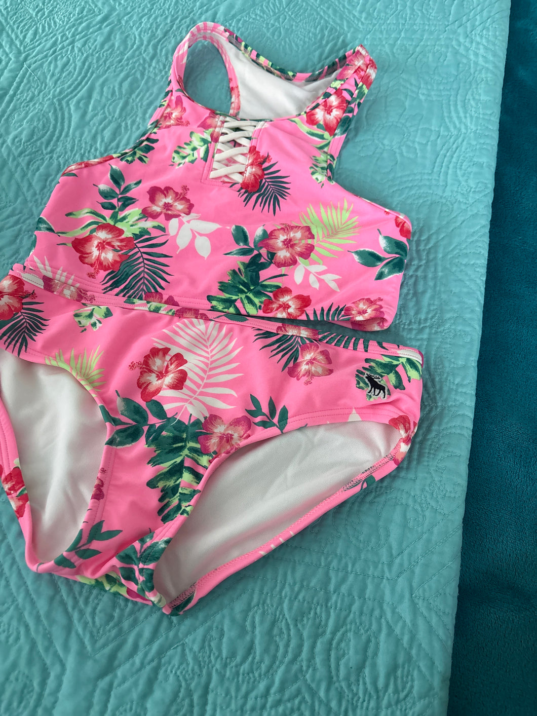 Abercolombie 2 pieces Swinsuit - size Kids/Teen 16