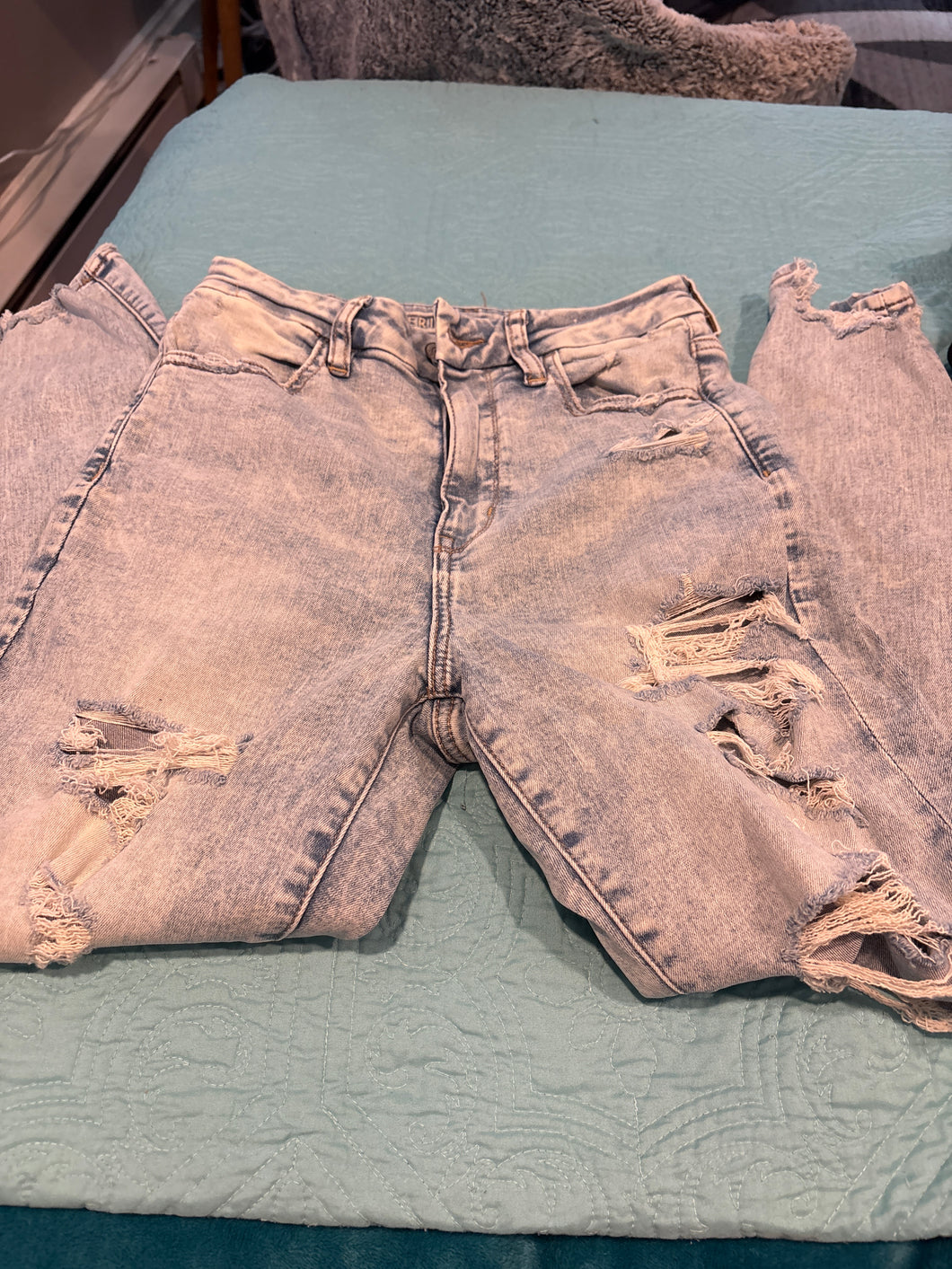 American eagle Next level stentch - size Junior Girls S (3-5)