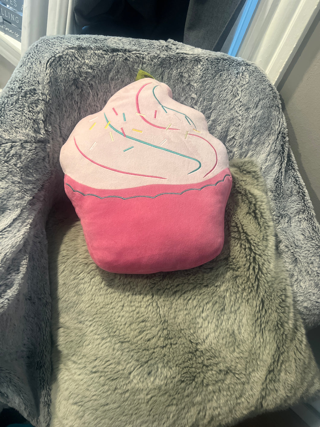 Cup cake pillow