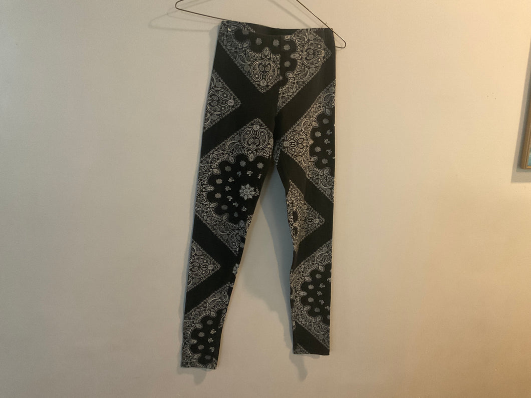 Forever 21 black and White mandala leggings - size Women XS (0-2)