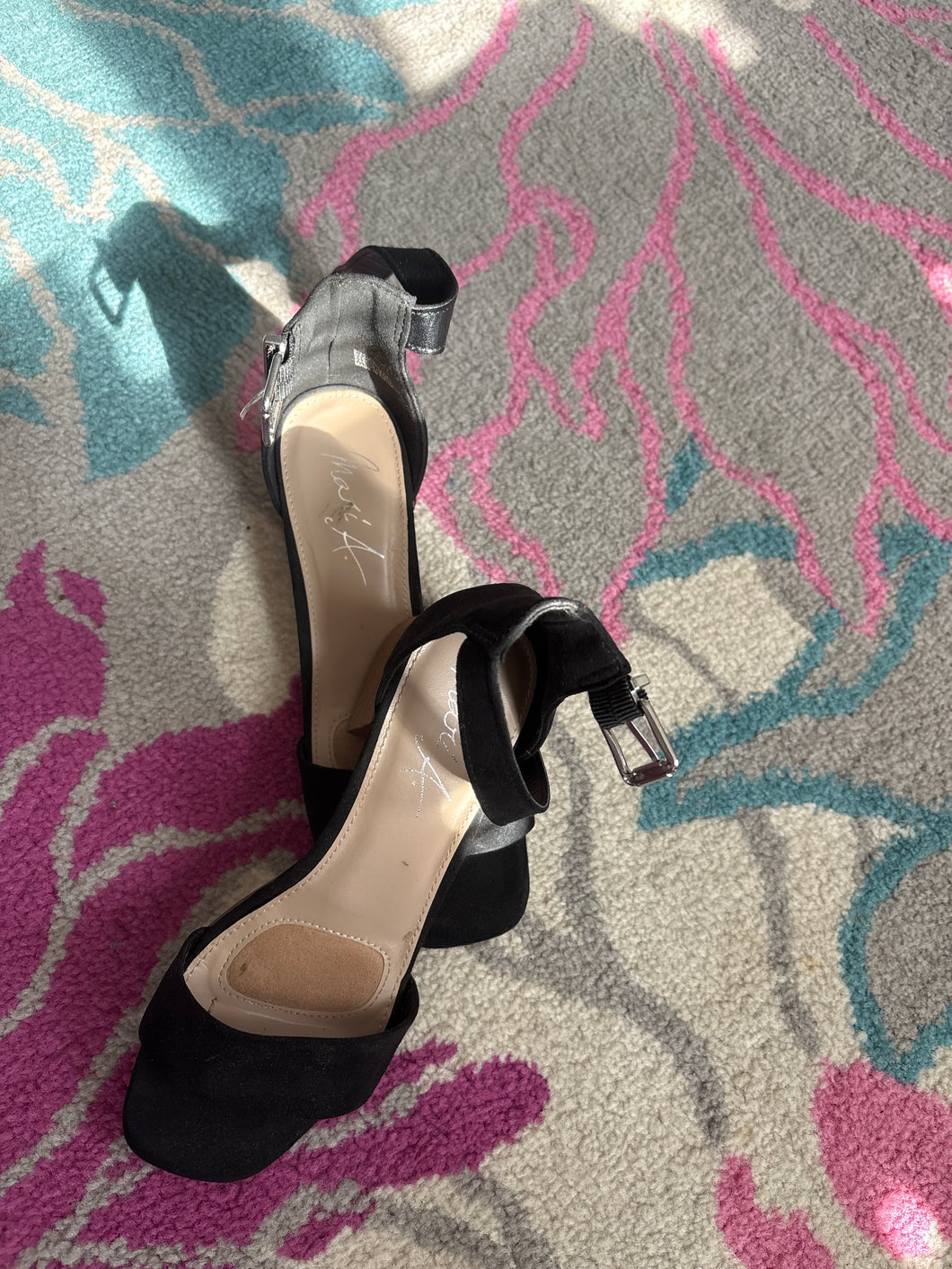 Maxi A black sandals - size shoes-teen 6