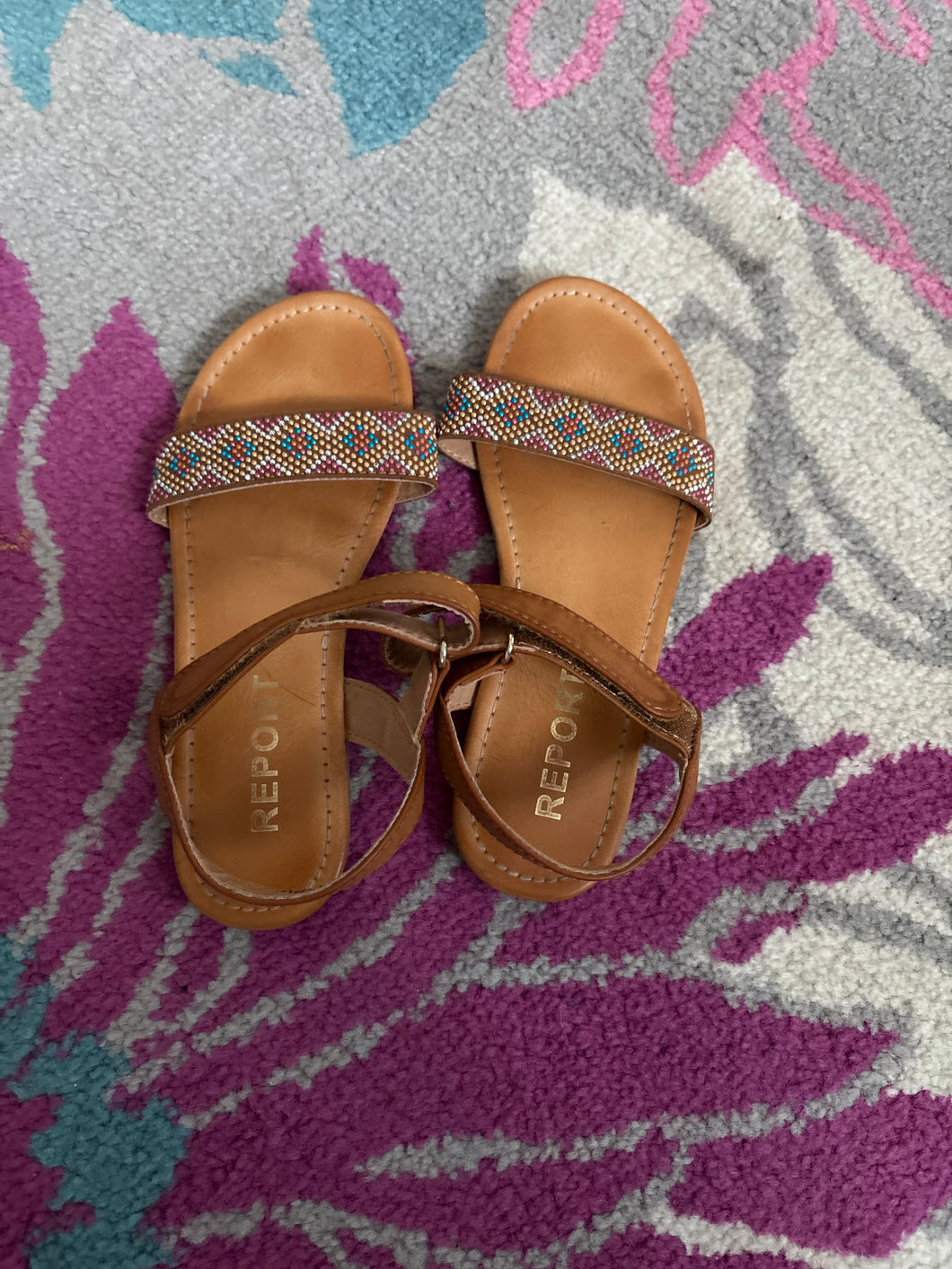 Sandals No size but fit 4.5 to 5 - size Shoes-youth 4.5