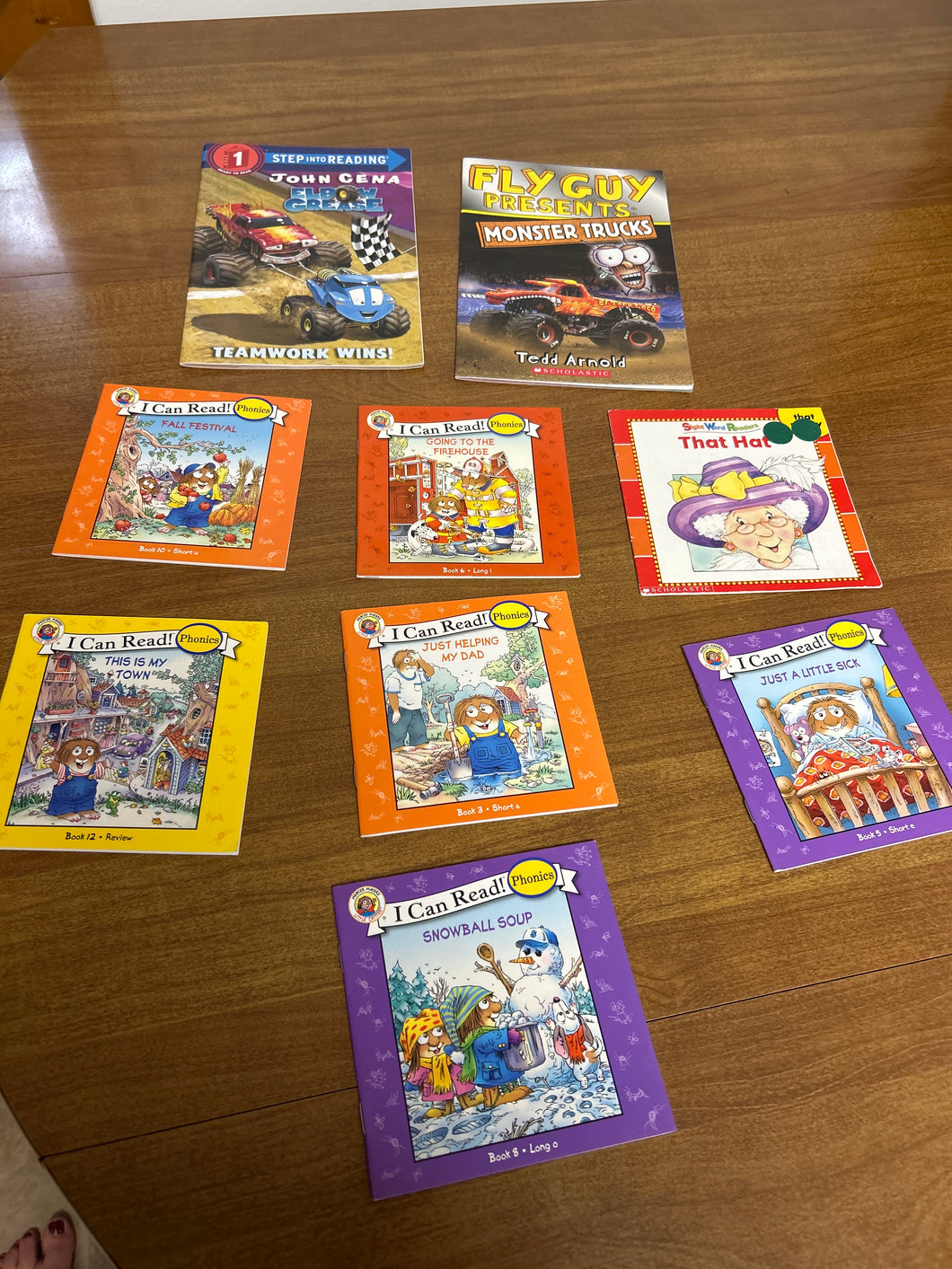 9 I can read books Some miniature