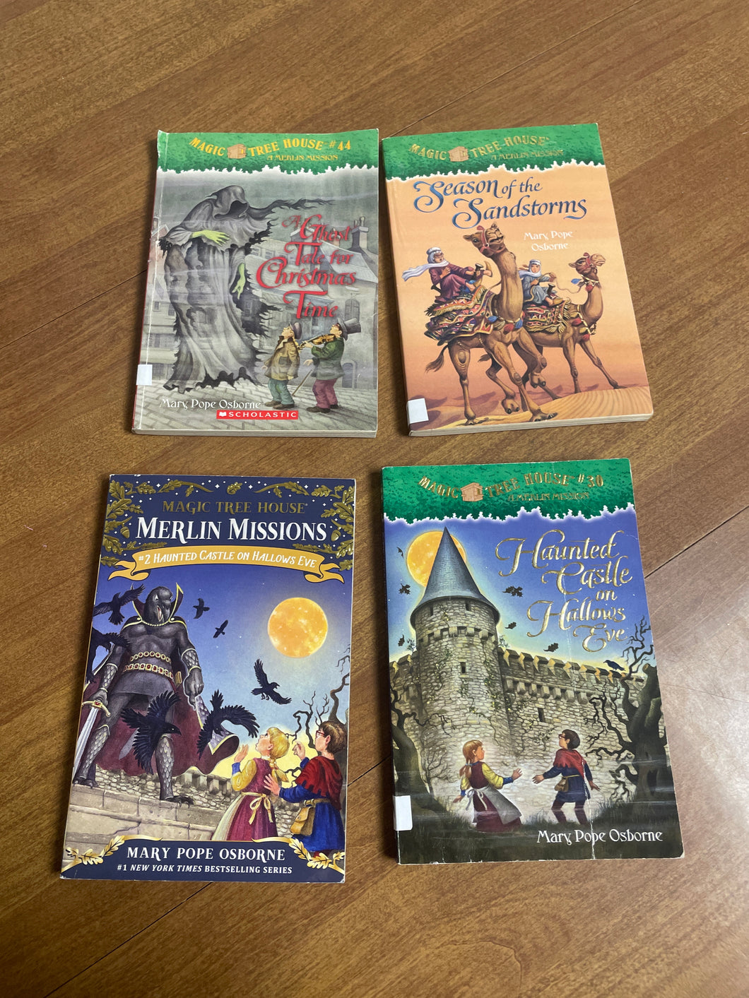4 MTH Merlin mission Books