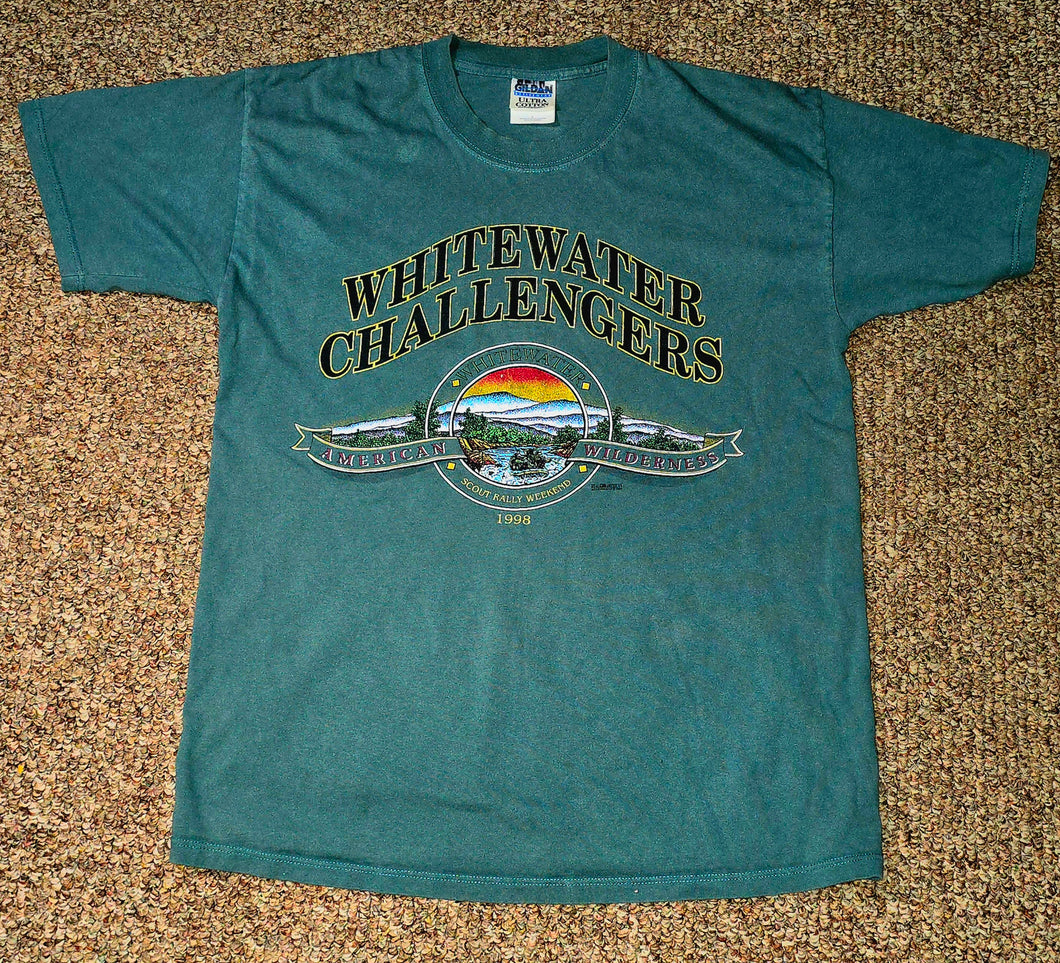 Gildan Shirt - size Mens L