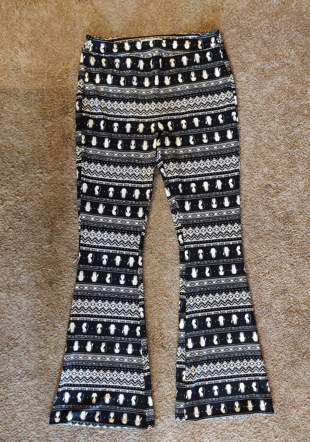 Celebrate Together NEW! Penguin stretch pants - size Women L (12)