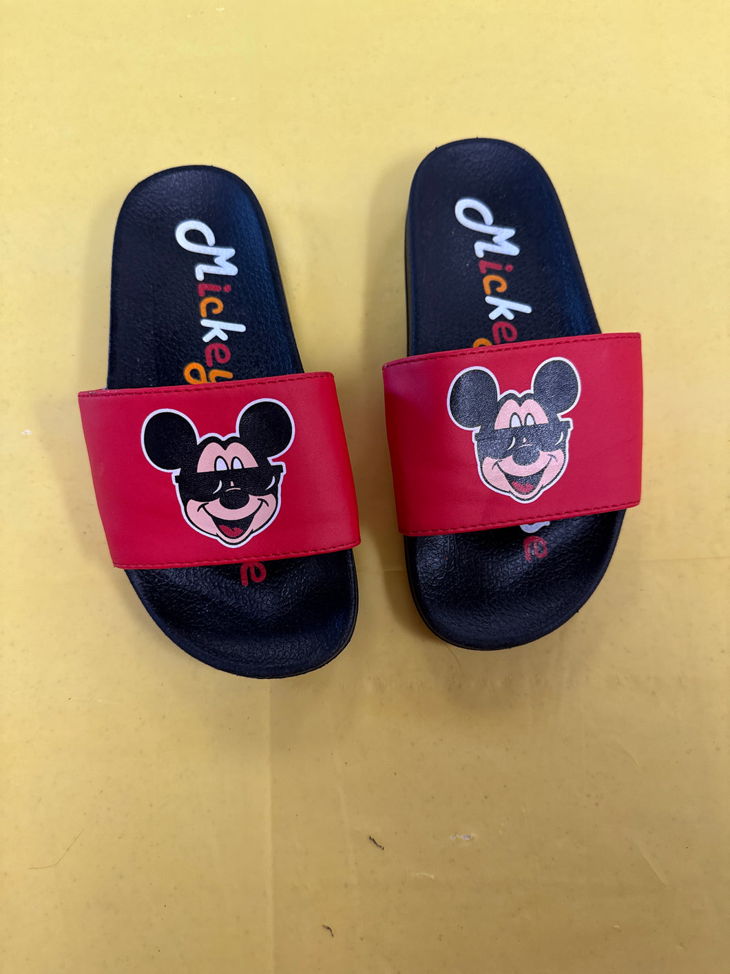 Size 13/1 red/black Mickey slide - size Shoes-youth   13