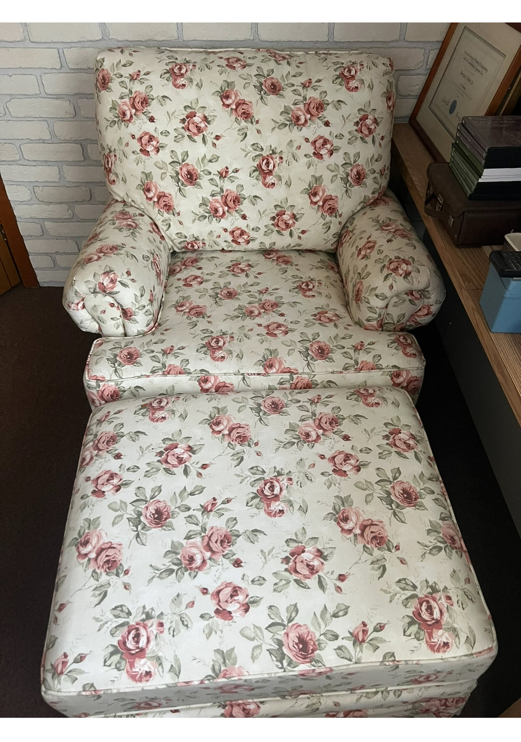 Chair & ottoman Excellent condition