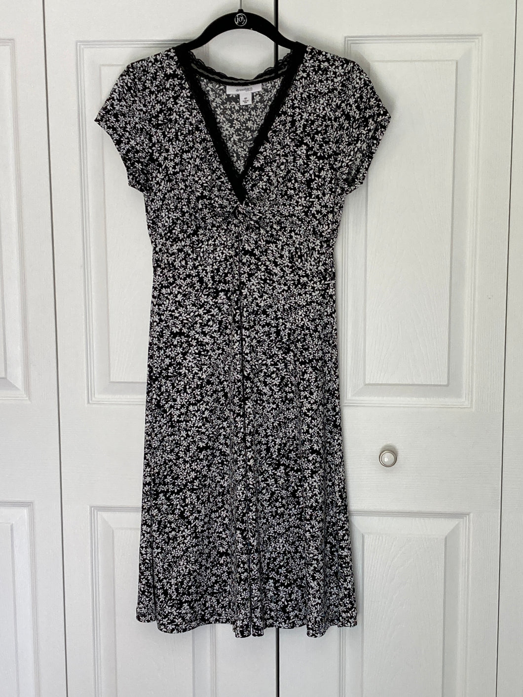 Dressbarn blk/white NEW floral polyester dress - size Women S (4-6)