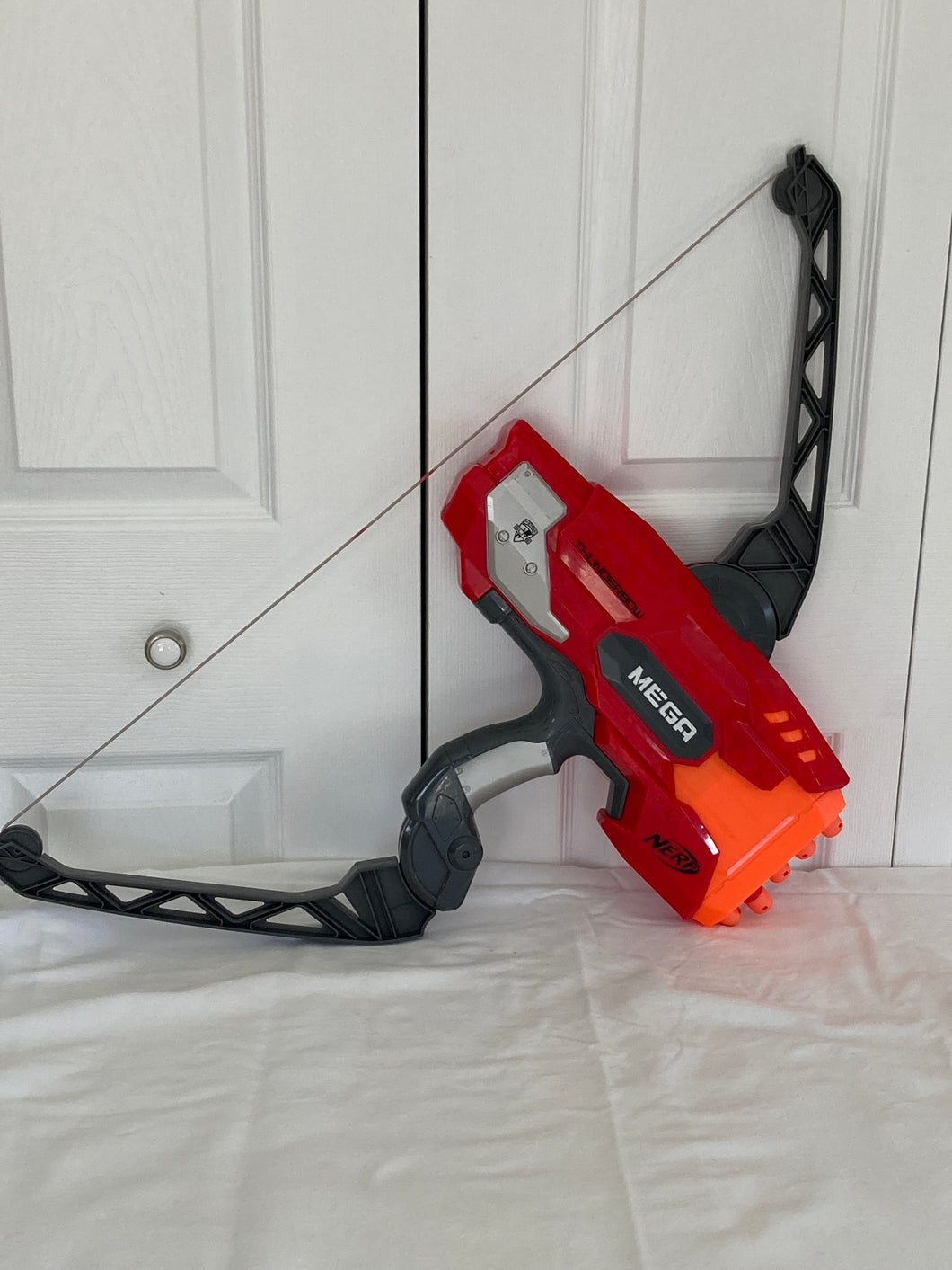 Nerf Mega thunder bow w/5 ammo  orig.$38