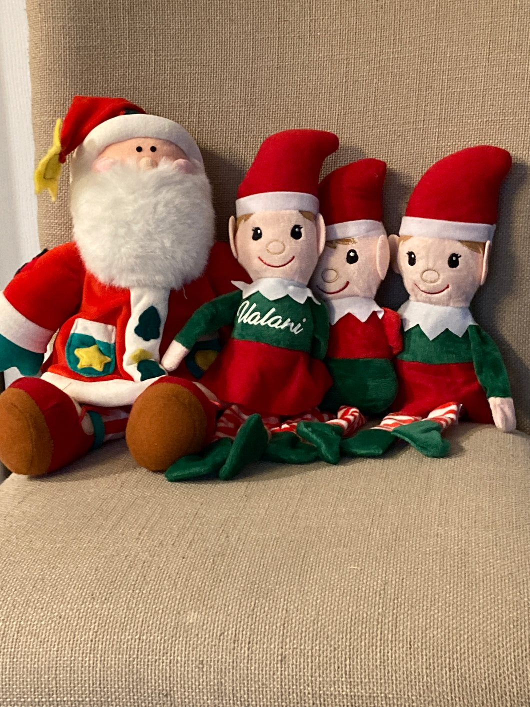 Santa w/3 elves