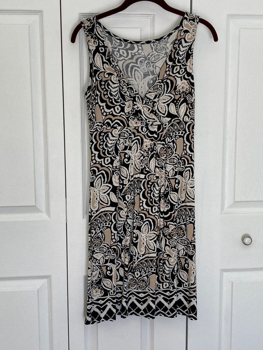 St.JohnsBay NEWv-neck dress blk/beige/white - size Women S (4-6)