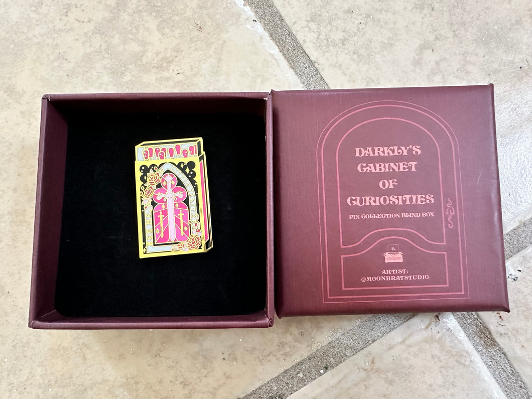Romantasy pin bookish The veiled kingdom