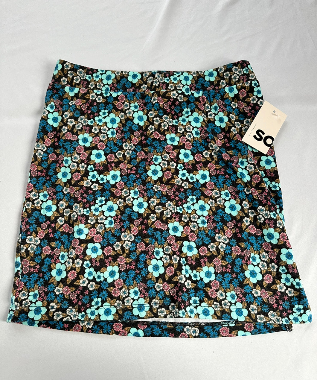 SO (510) Floral mini skirt NEW - size Junior Girls M (7-9)