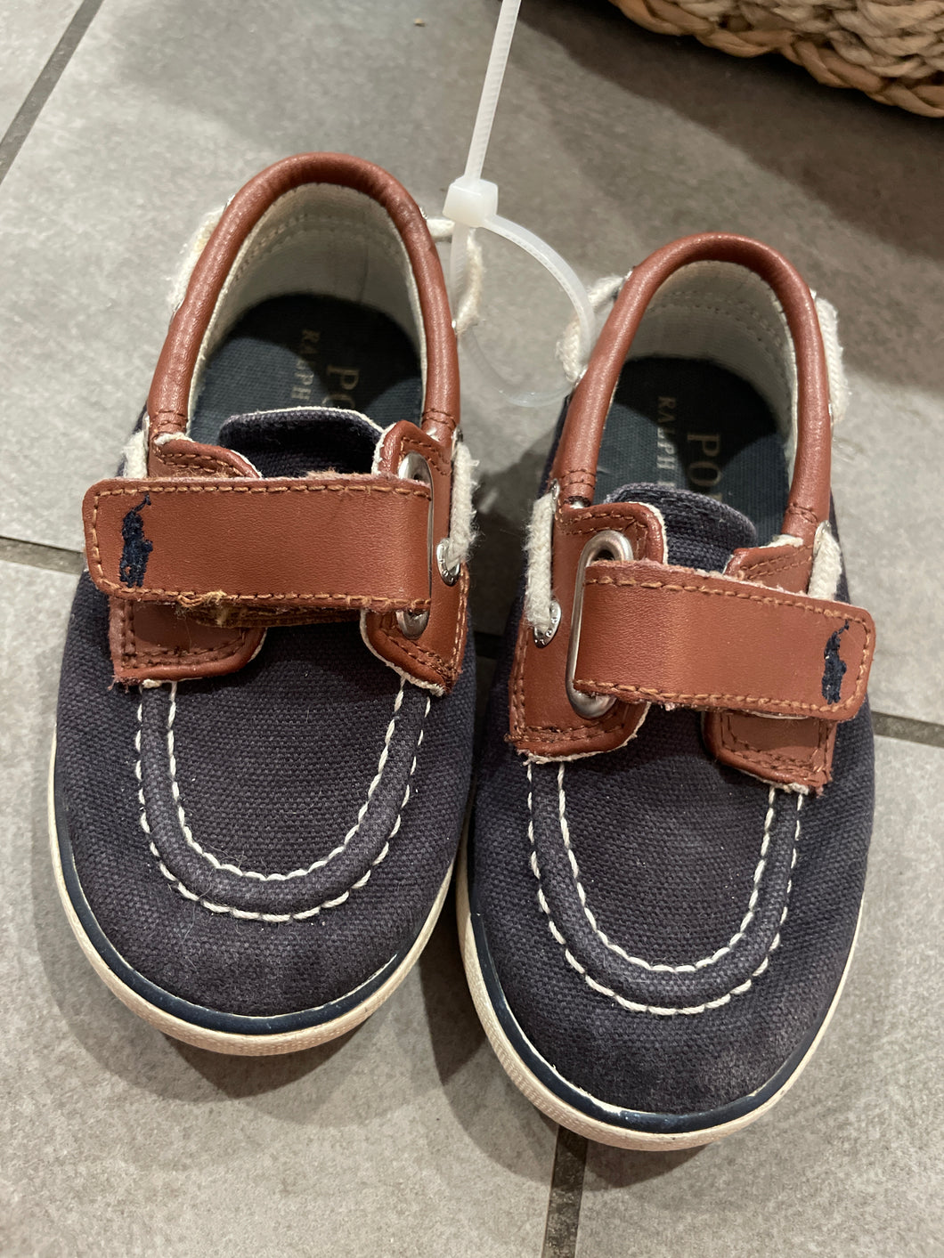 Ralph Lauren Boat Shoes Look at imperfections - size Shoes-toddler 6