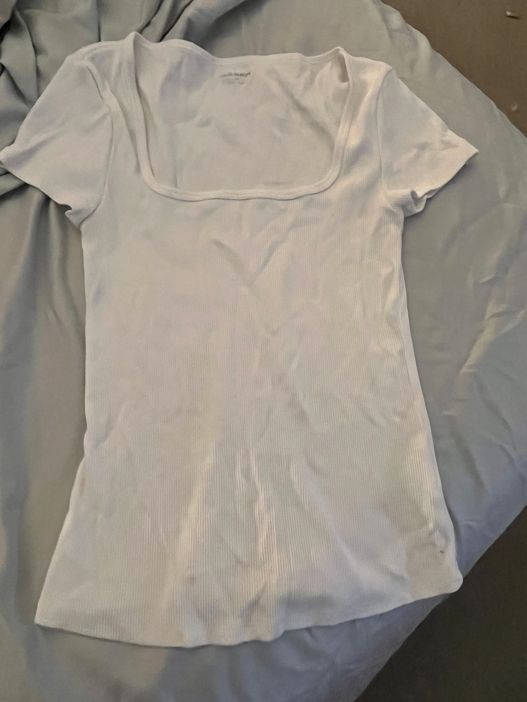 White t shirt - size Junior Girls S (3-5)