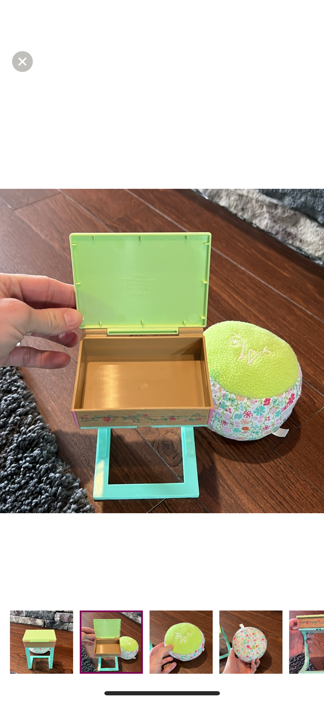 Wellie Wishers Desk and Cushion Seat