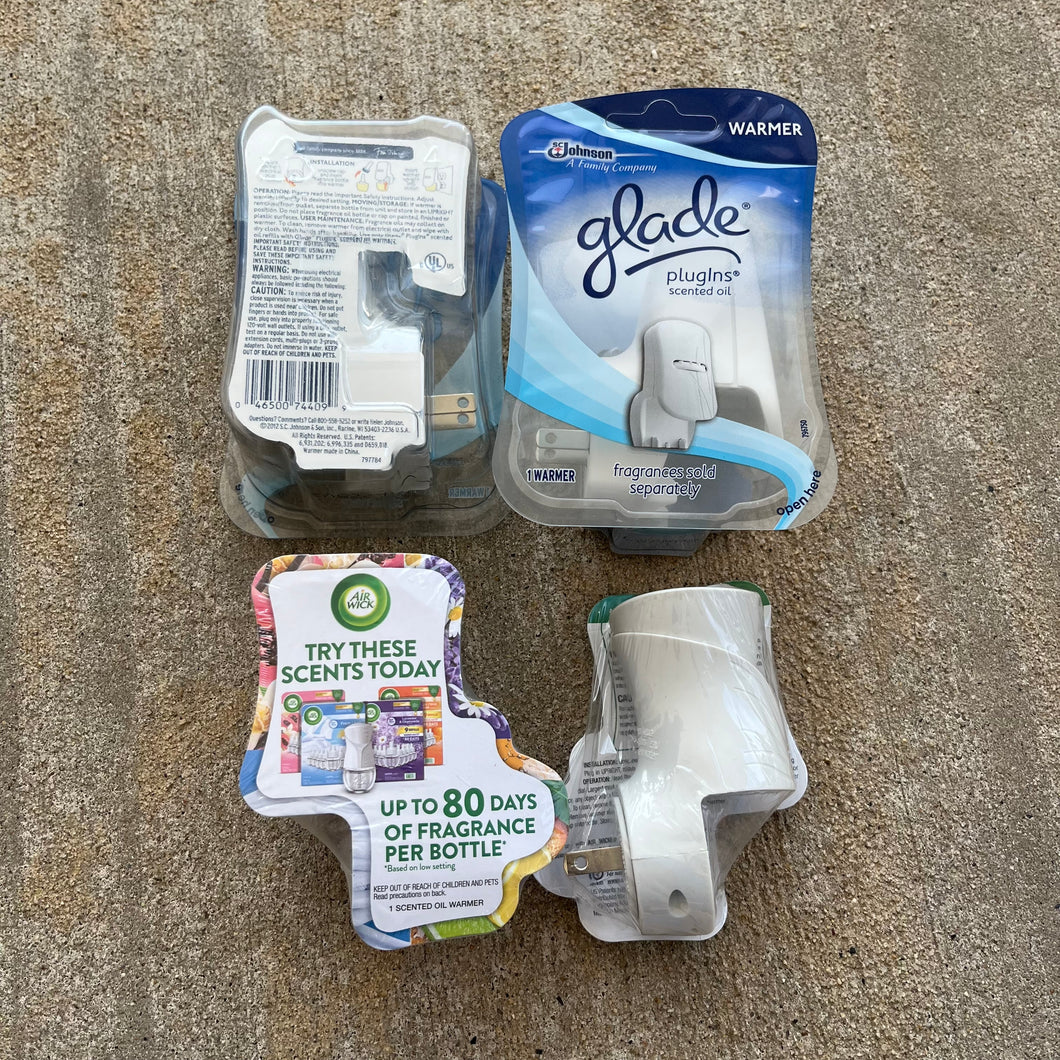 2 Glade + 2 Air Wick Warmers NIB