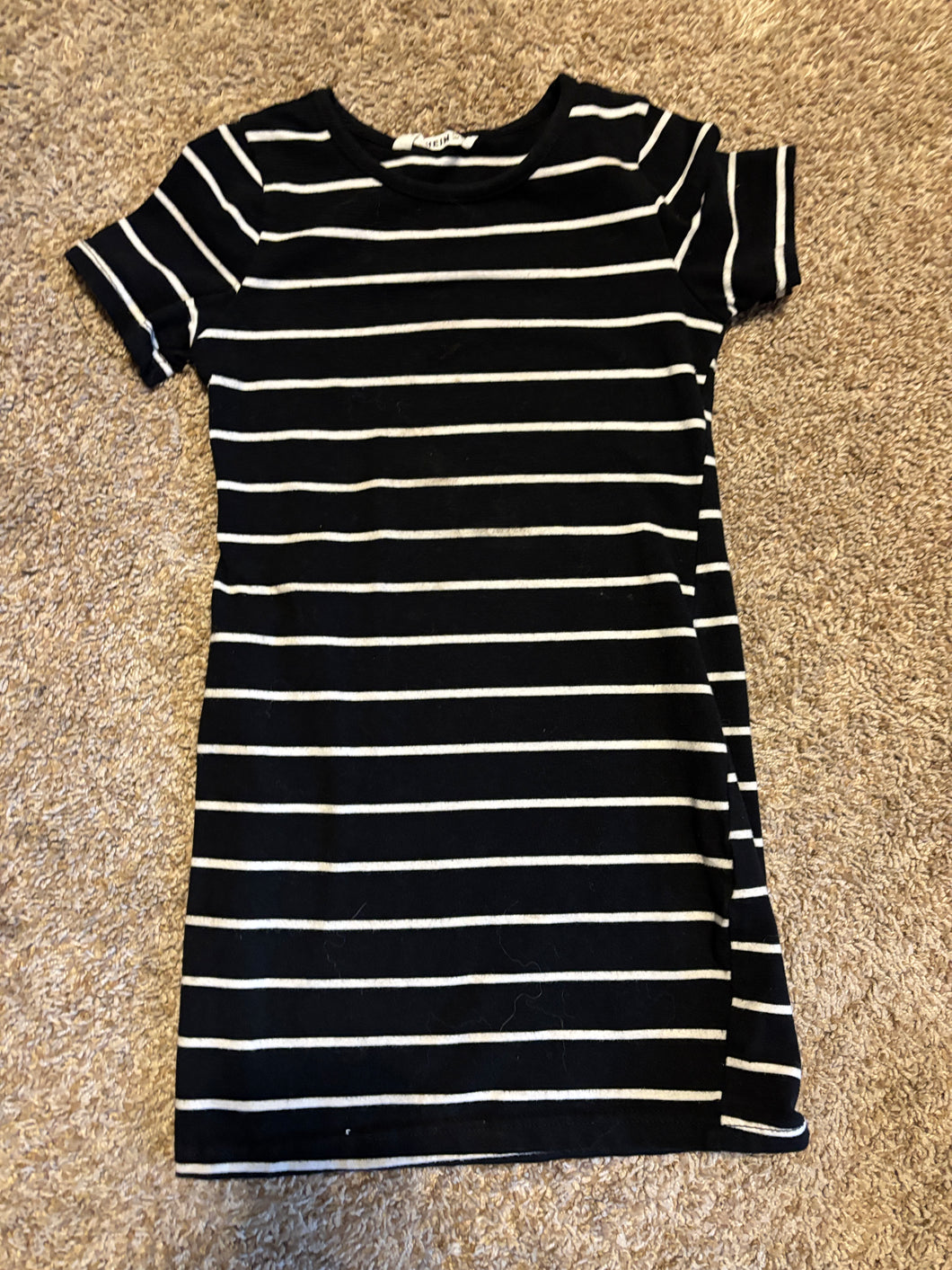 Black and white dress Stripe short sleeve - size 5T/5