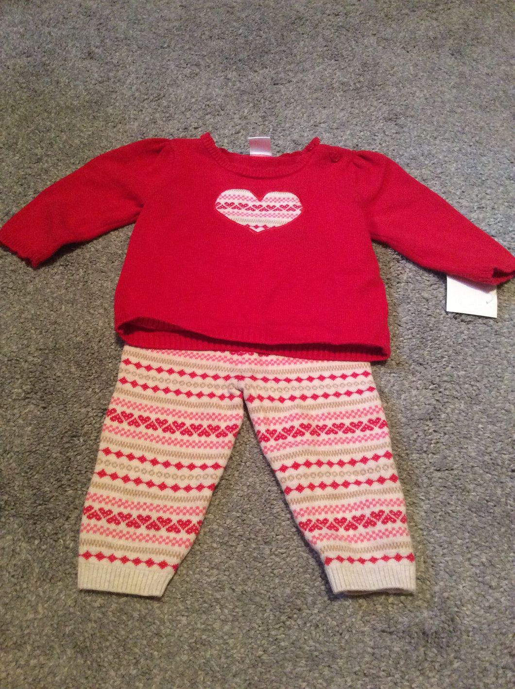 gymboree red heart sweater with - size 6 Months