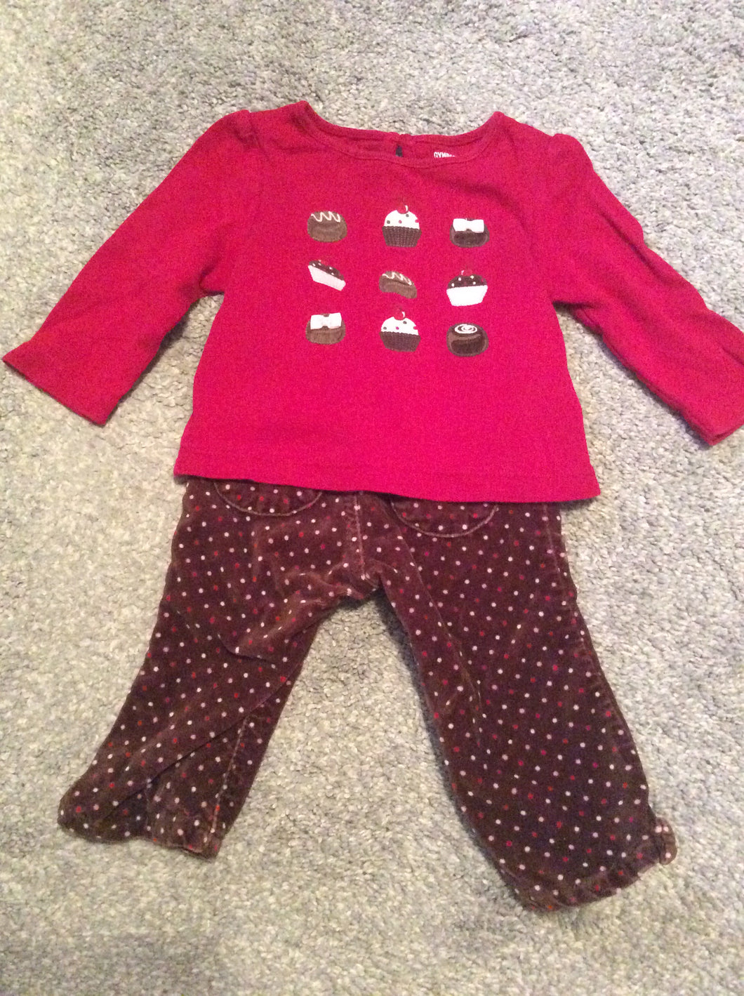 gymboree red cupcake with brown velour pants - size 6 Months