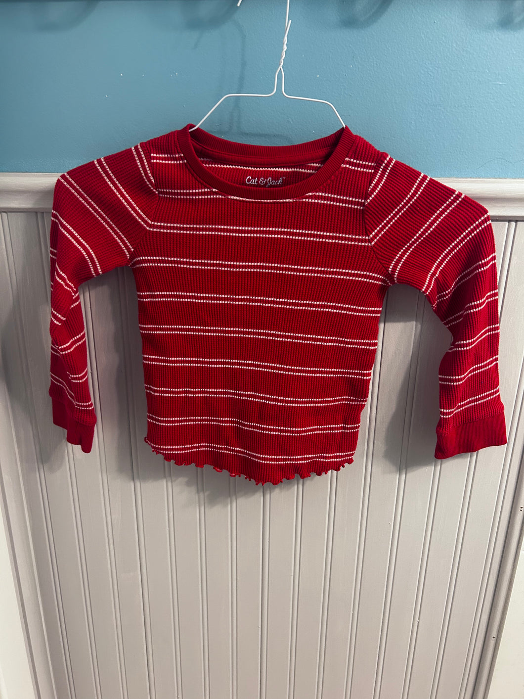 Cat & Jack Red/white striped - size 4T/4