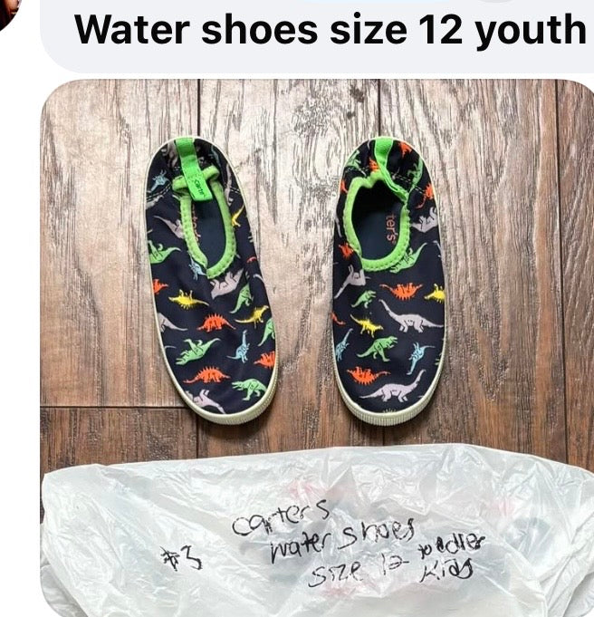 442 Carters water shoes size 12 - size Shoes-youth   12