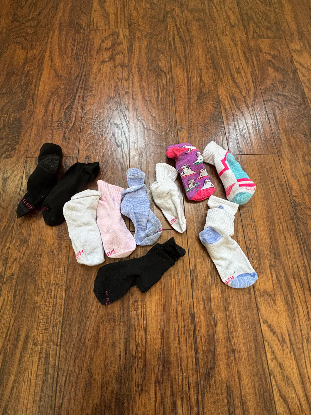 436 medium sized socks 10 pairs preowned