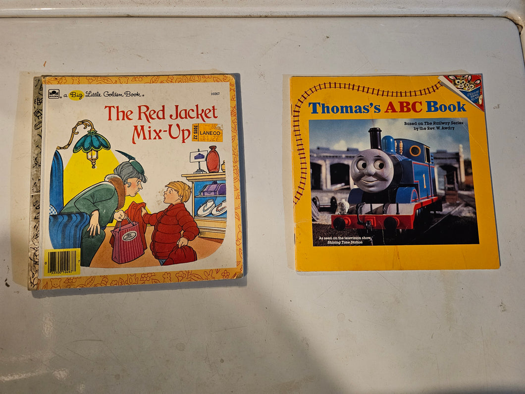 2 books thomas train