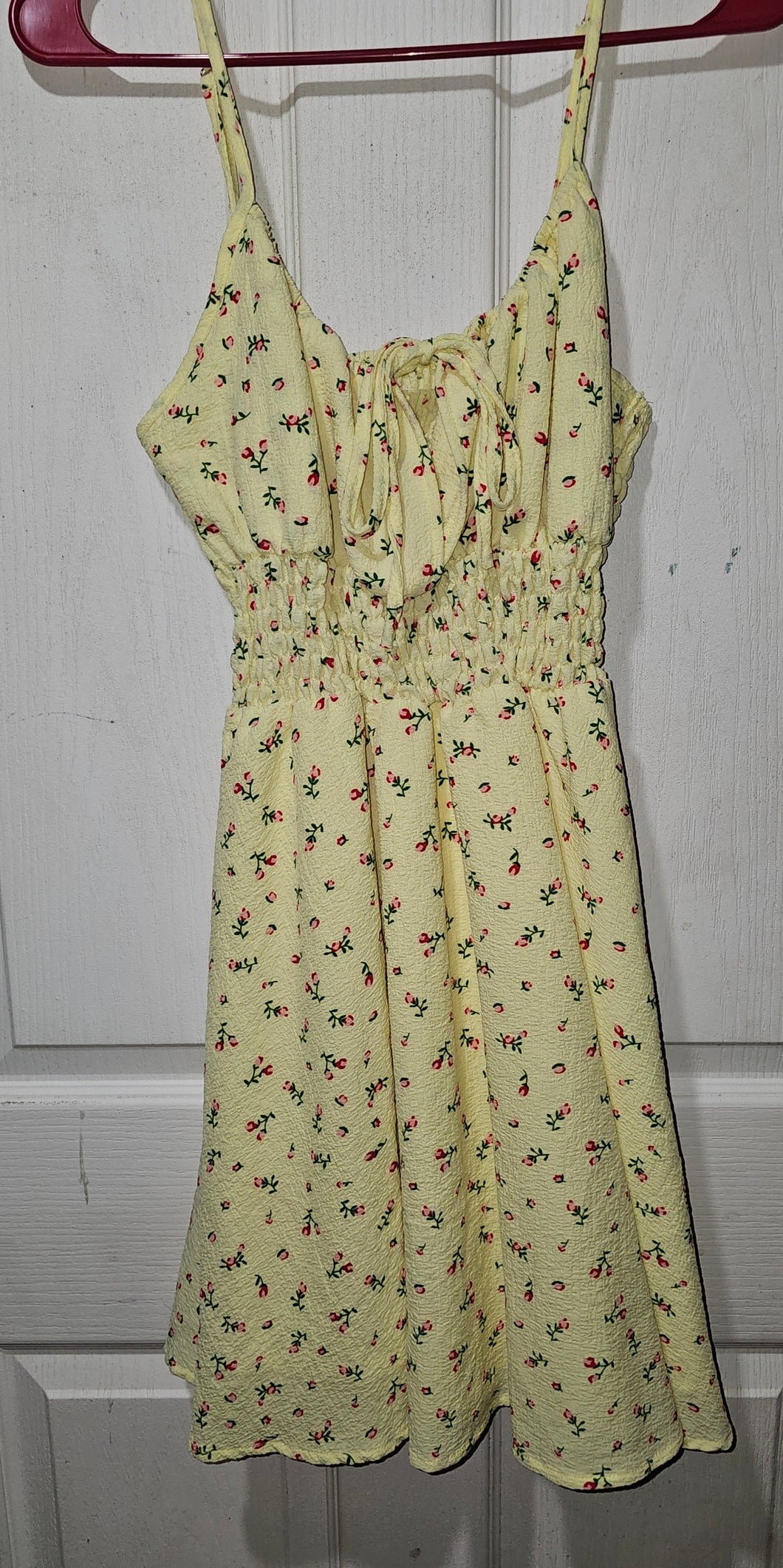Yellow floral dress Summery - size Women S (4-6)