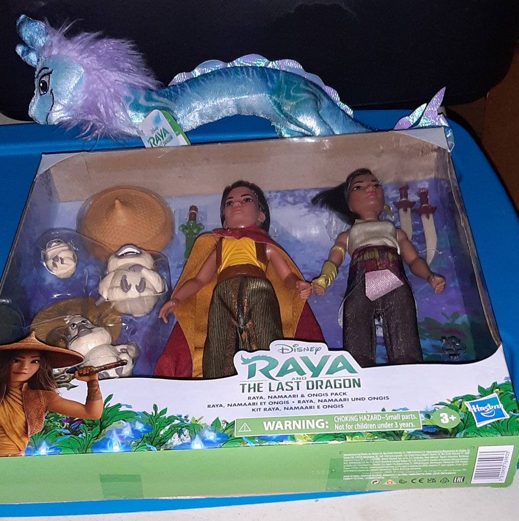 Disney Raya NIB dolls & dragon set