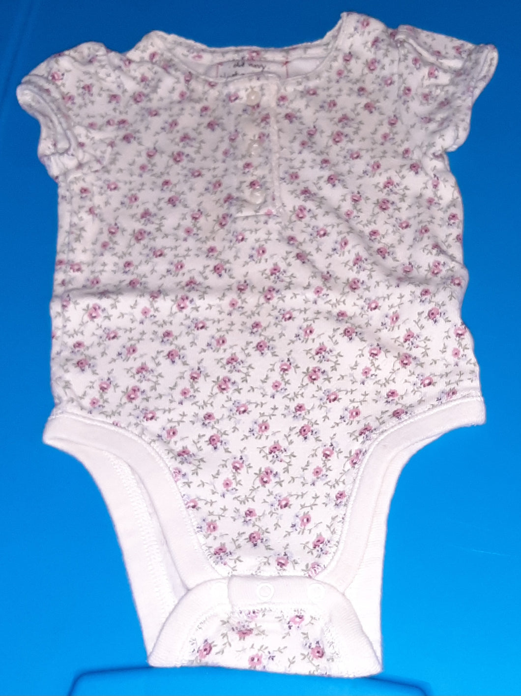 Old Navy white floral onesie - size 12 Months