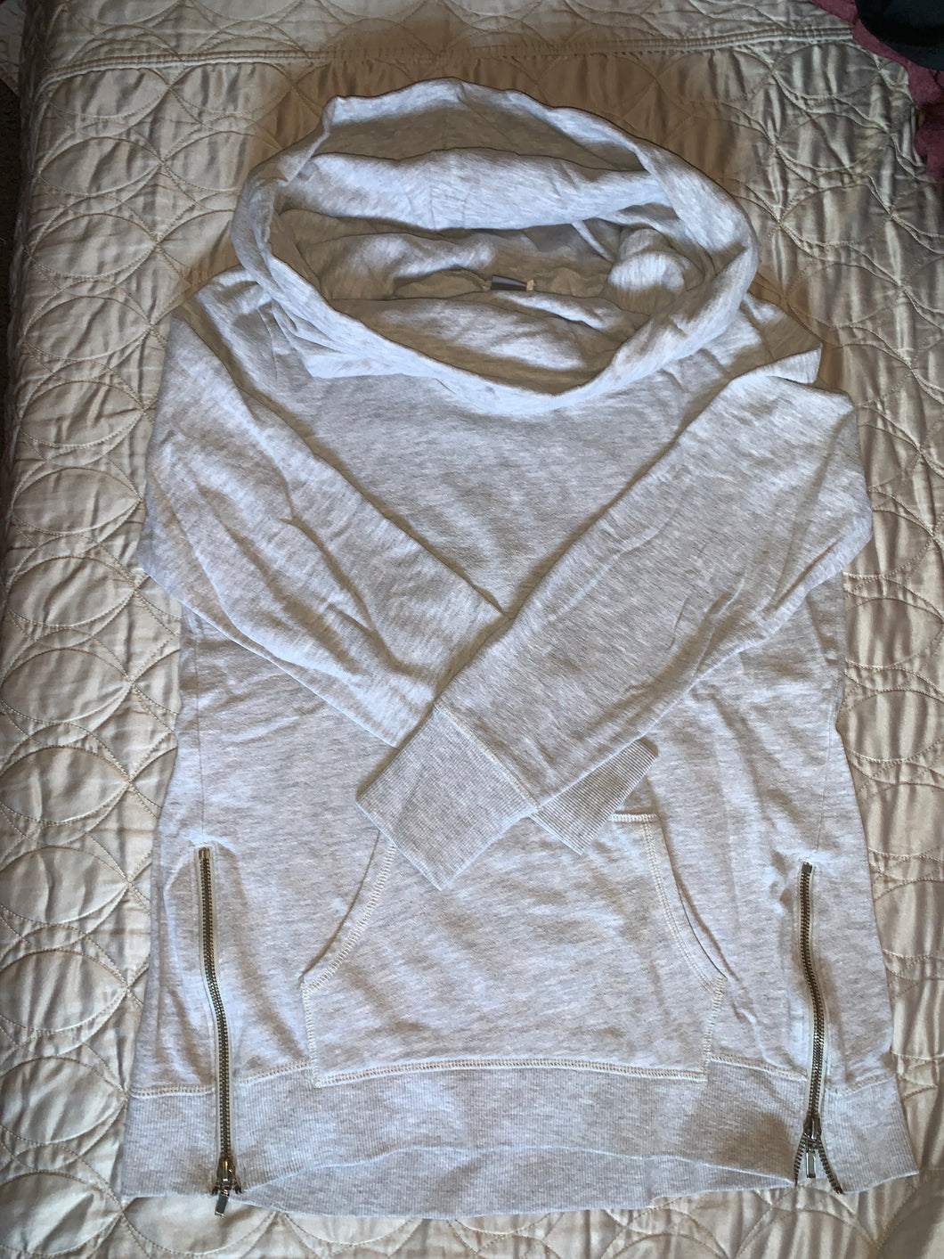 Old Navy Active Gray sweatshirt - size Junior Girls S (3-5)