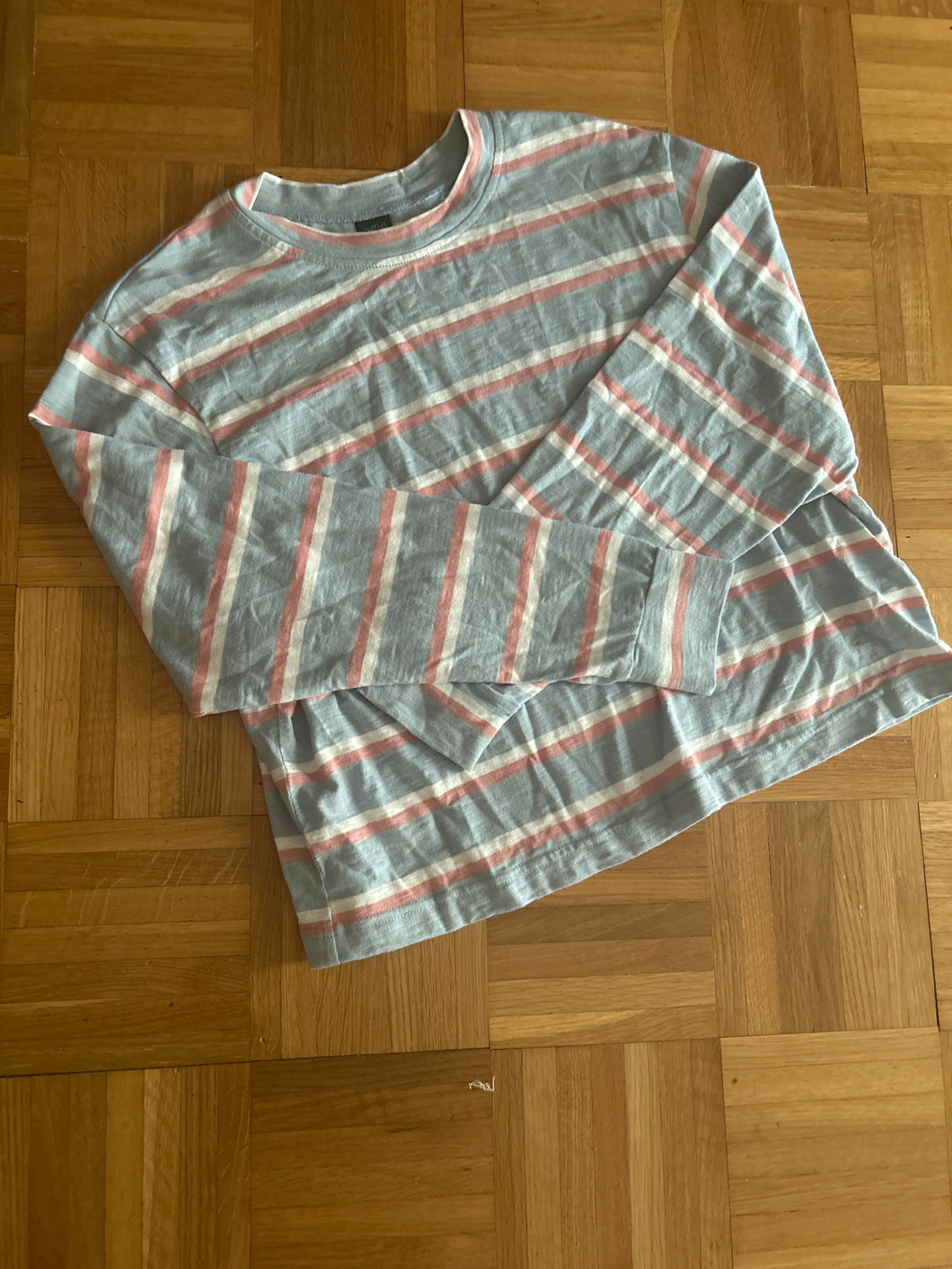 Striped Longsleeve - size Junior Girls S (3-5)