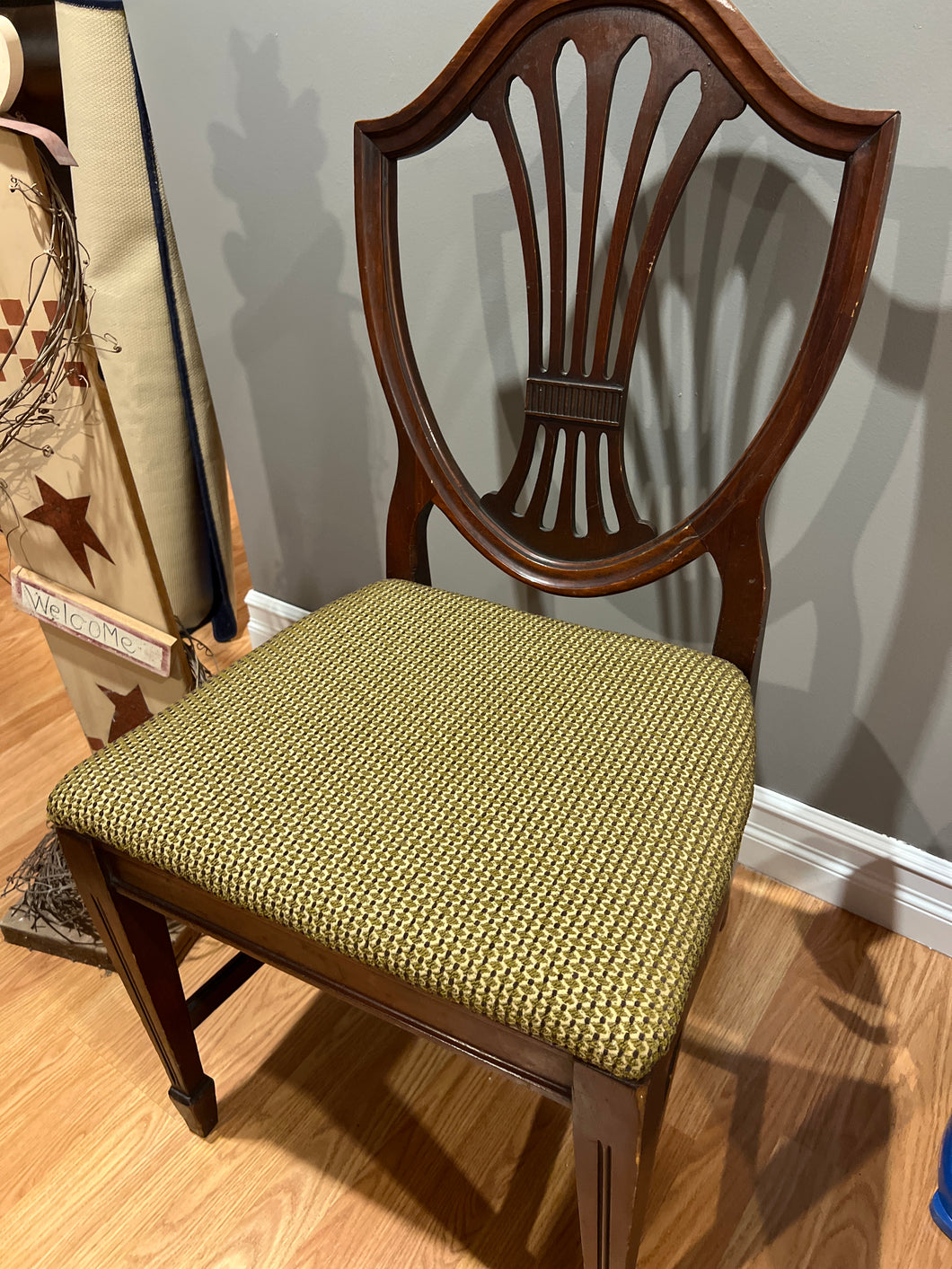 BROWN CHAIR FABFRIC CUSHION