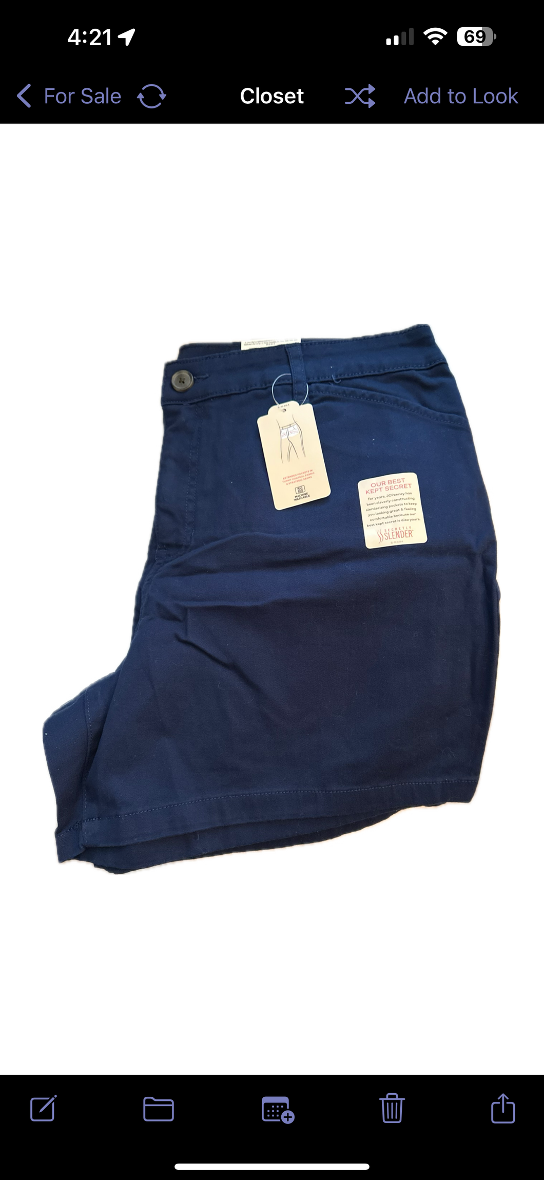 NWT St. John's bay short Navy 5 size 16 - size Women 1XL (16-18)