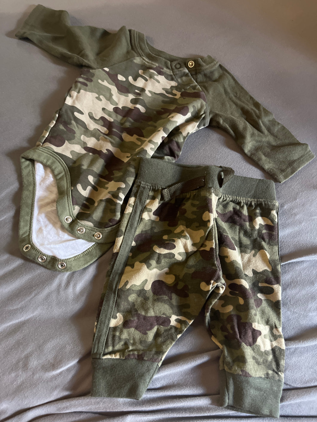 Cano outfit - size 0-3 Months