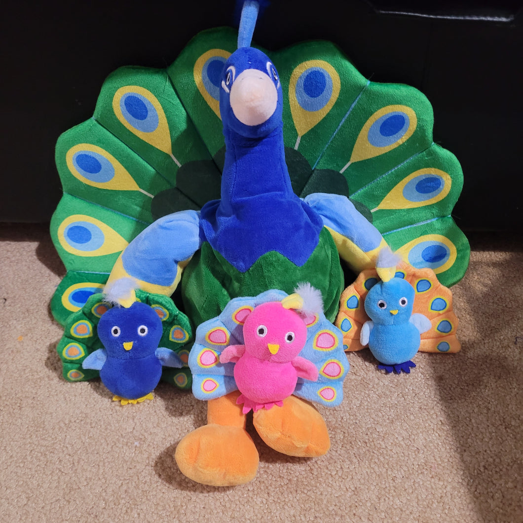 Peacock with babies Like new