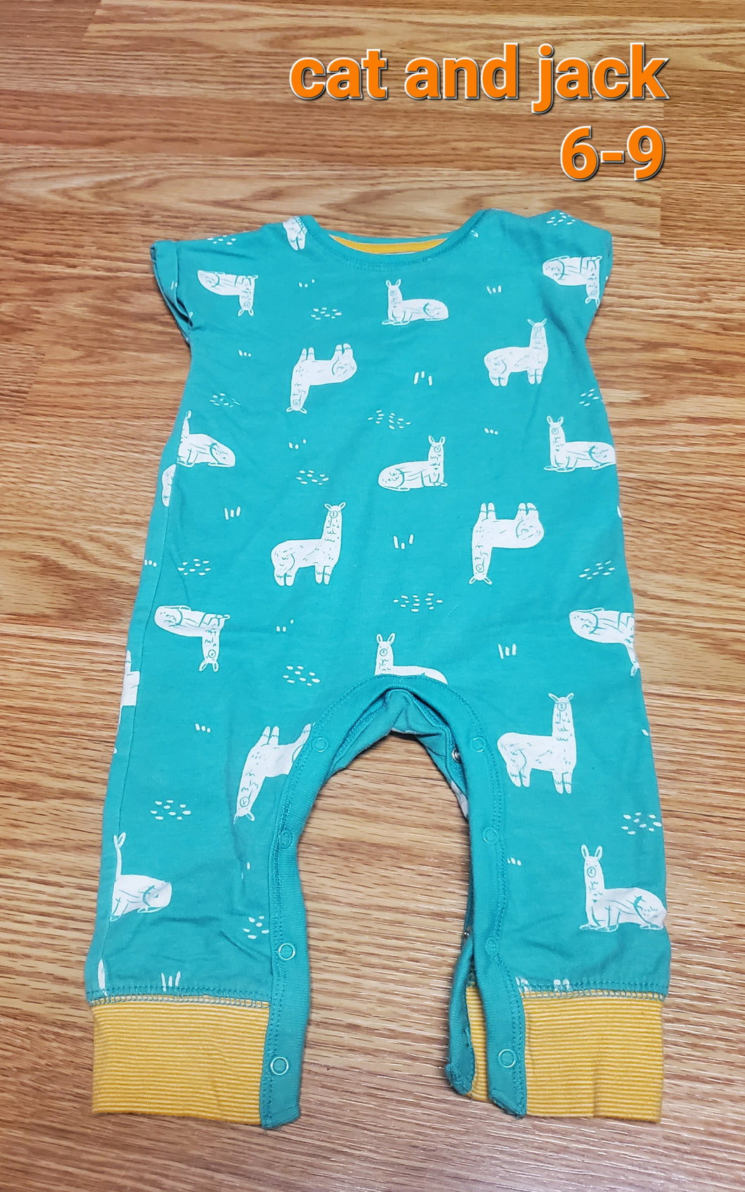 cat and jack llama 1 piece - size 6 Months