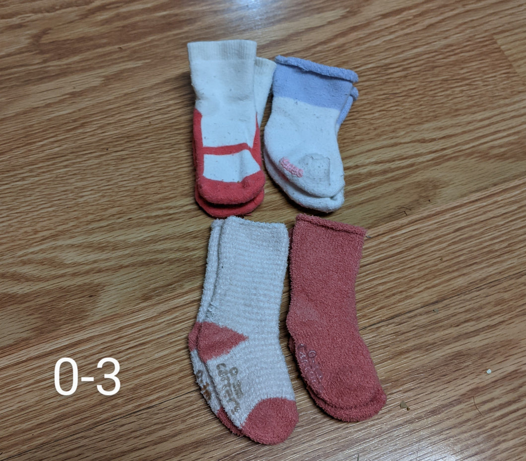 4 pairs of socks heavy - 0-3 months