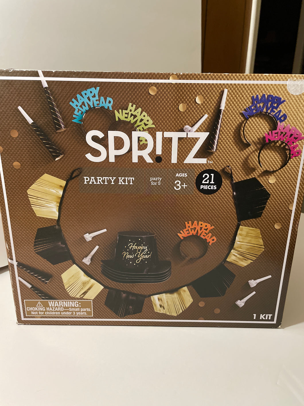 NEW Spritz New Years Eve 21 pc Party Kit