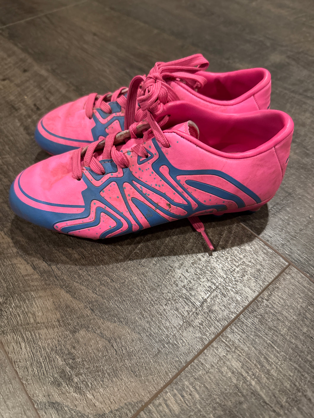 Soccer cleats Pink and purple - size Shoes-youth  1