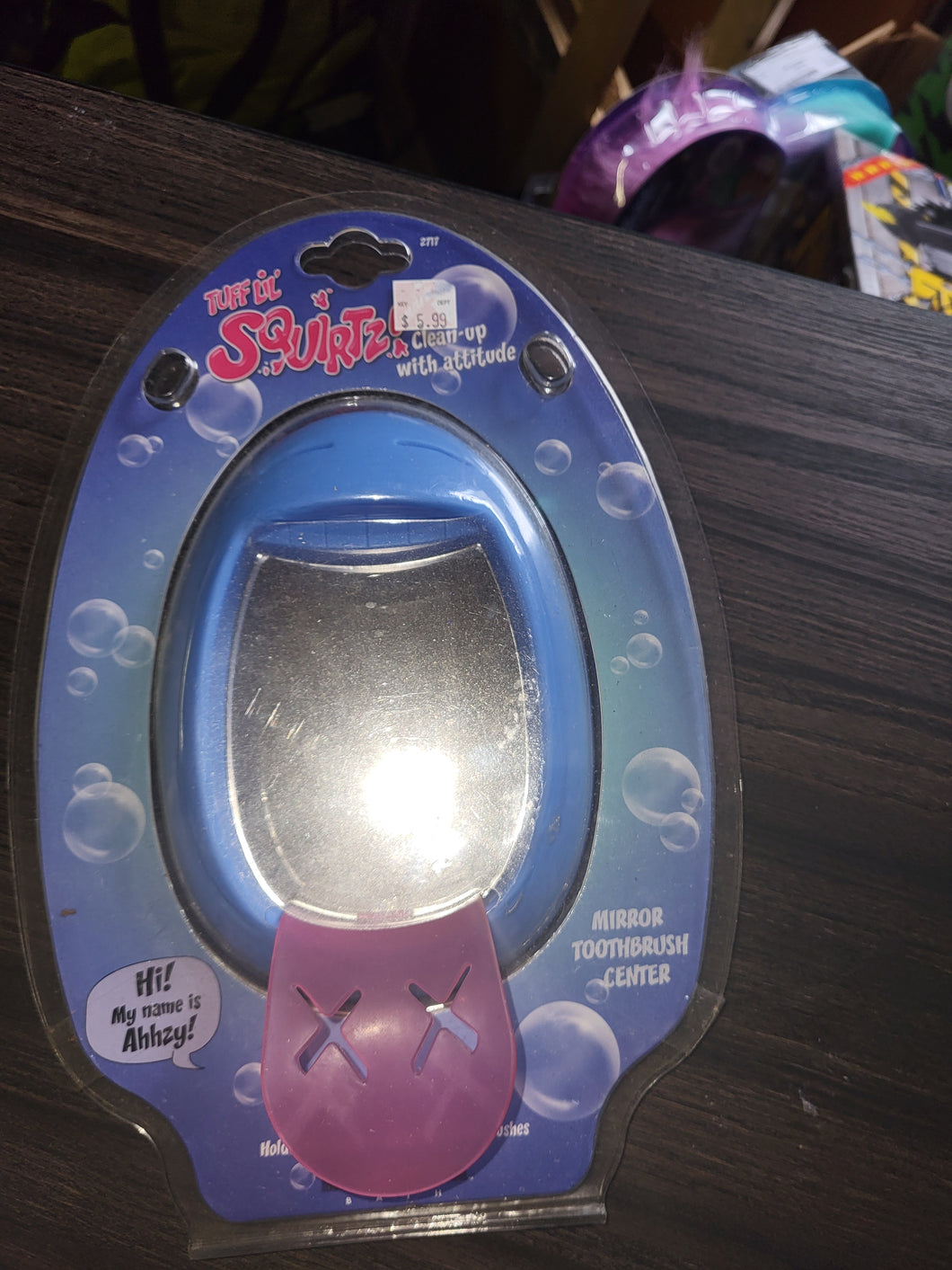 Toothbrush holder Has suction cups