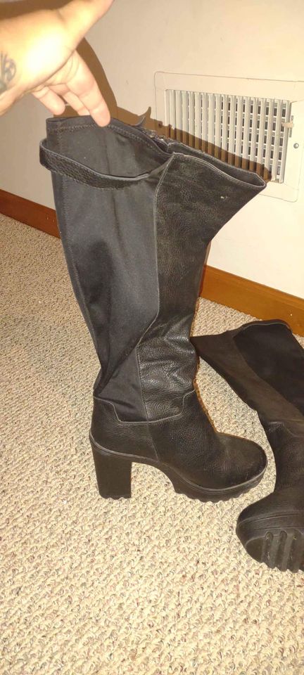 wide calf boots - size Shoes-Womens 9.5