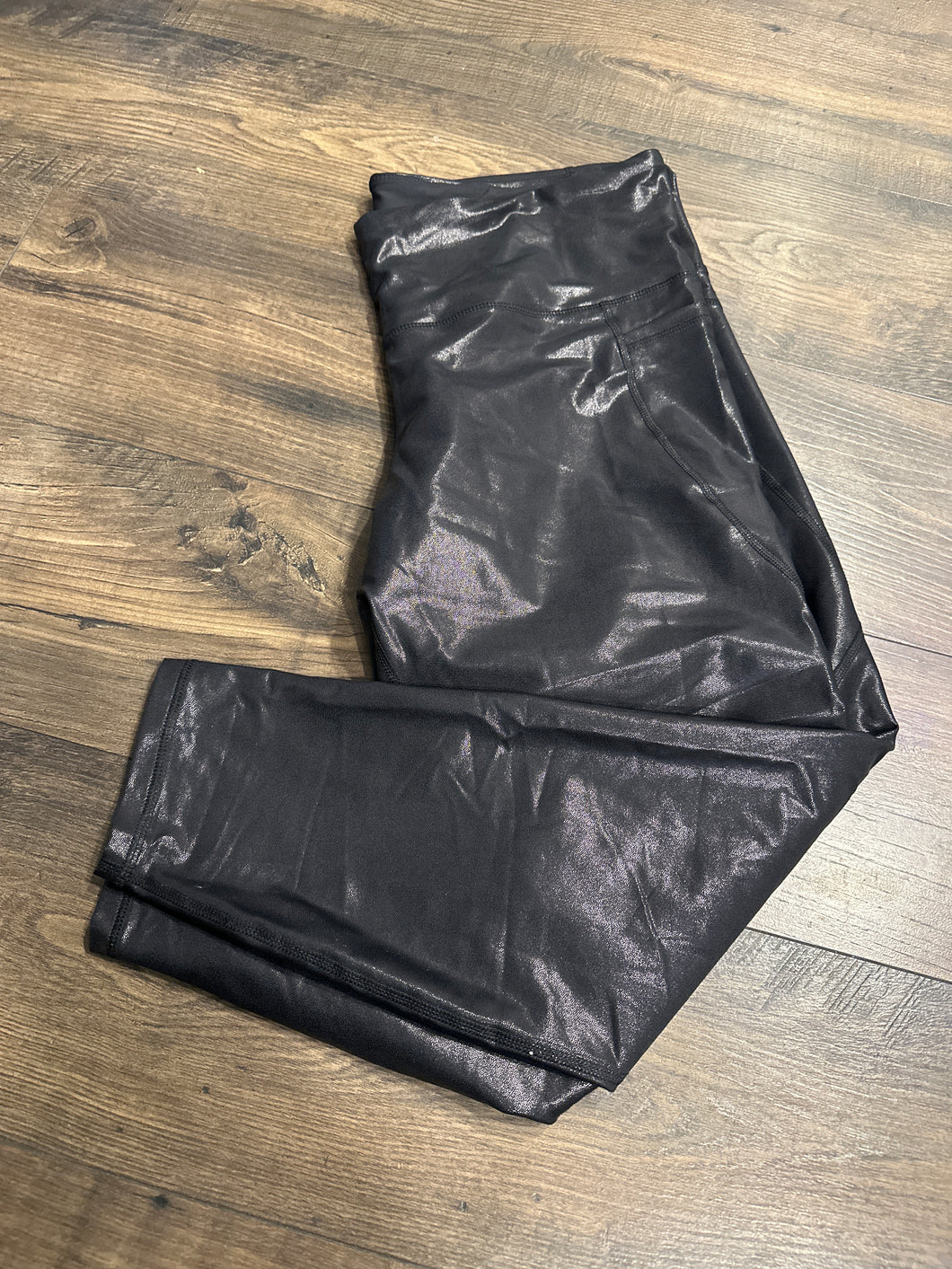 Old navy shiny leggings Black 2X - size Women XXL (20-22)