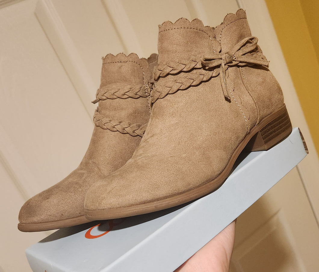 SO brown boots - size Shoes-youth  2