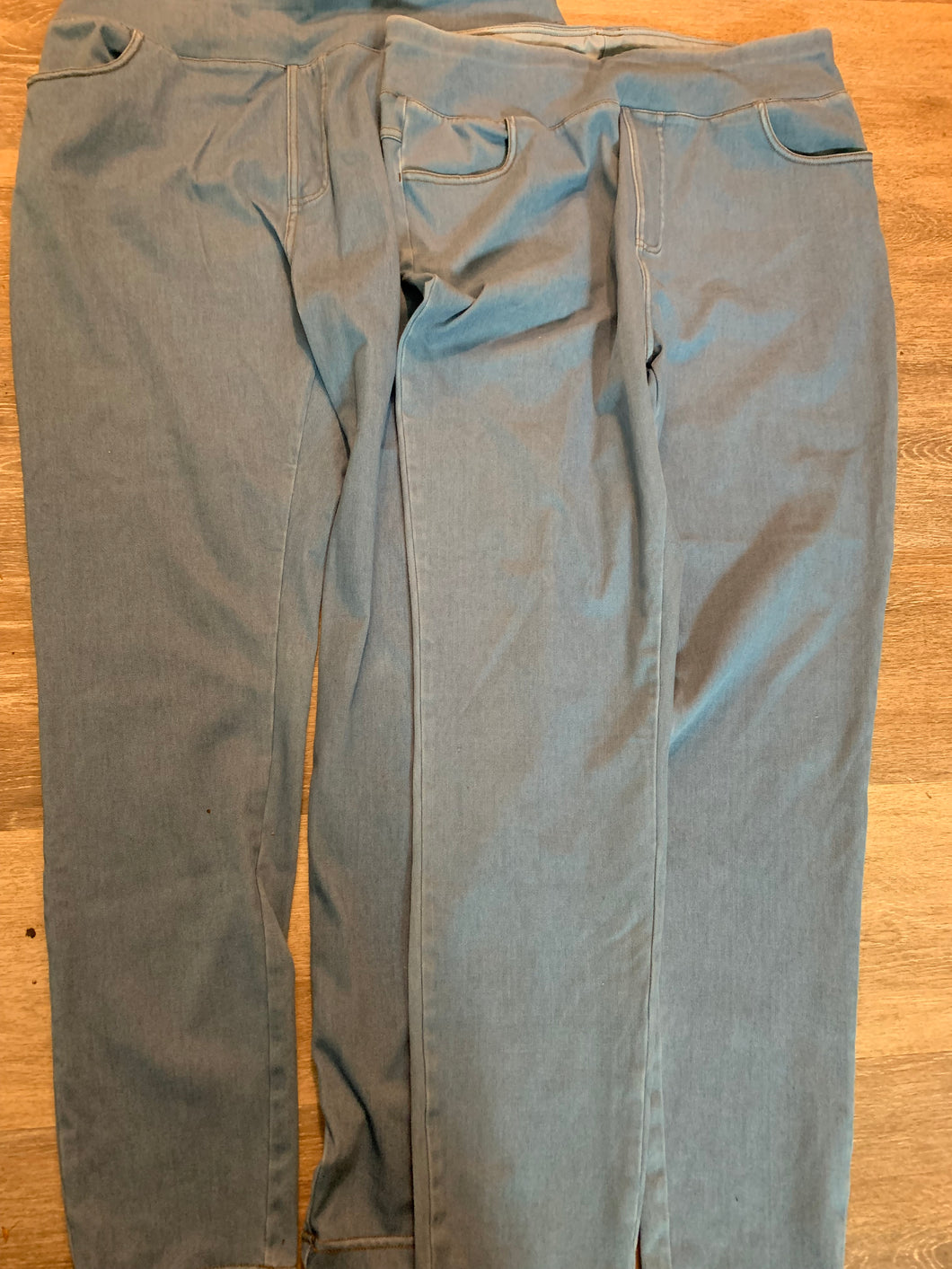 2 pair jeggings Excellent condition - size Women XL (14)