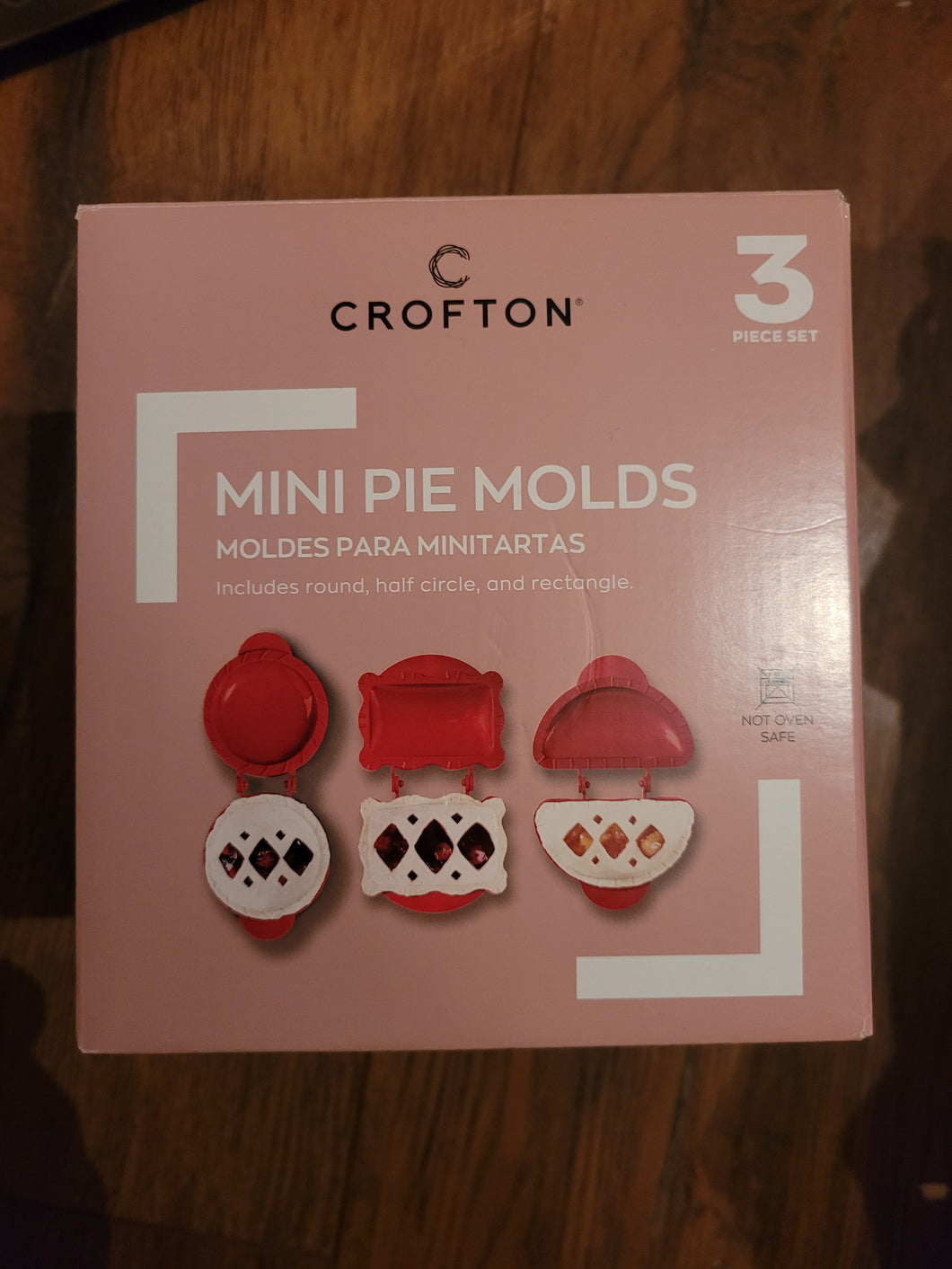 BNIB-Crofton 3pc Mini Pie molds