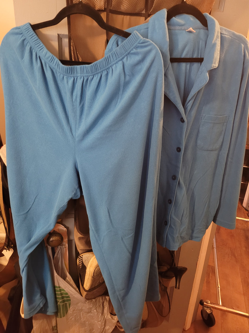 Pink(Kmart) 2pc Fleece Blue Pajamas - size Women XL (14)