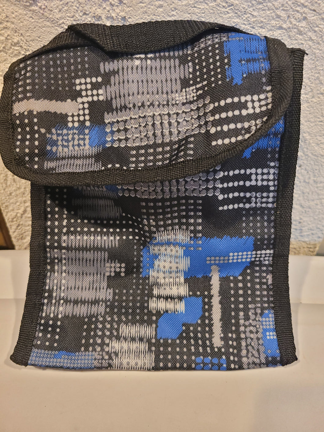 Black/Blue/Grey/White 9x6x3� Lunch Bag